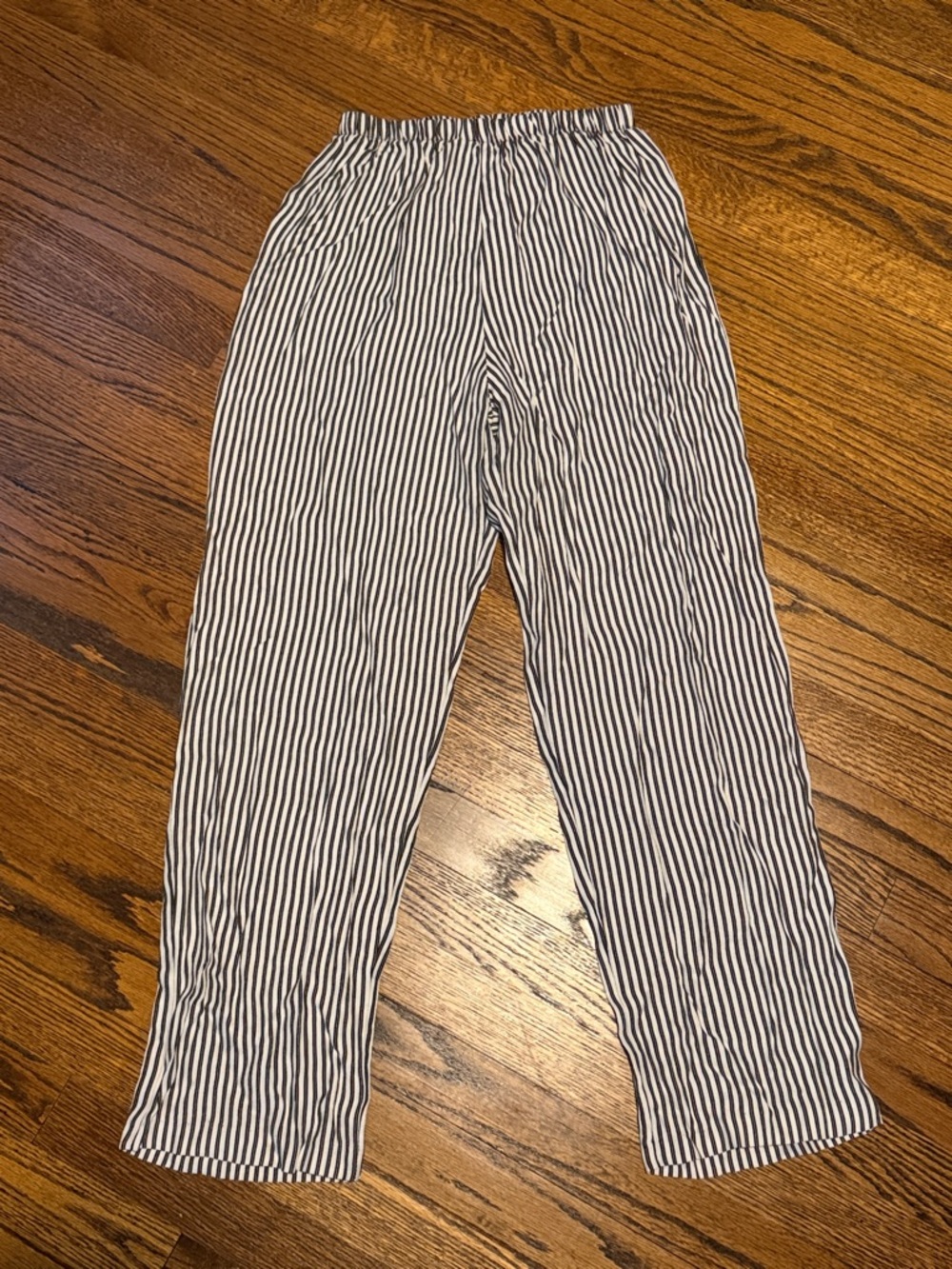 B37 Women’s 5/6 Striped Elastic-Waist Relaxed Trousers - Black & White